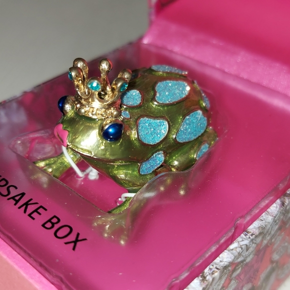 Betsey Johnson PRINCESS FROG KEEPSAKE TRINKET - Picture 6 of 11